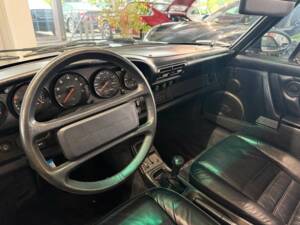 Immagine 39/40 di Porsche 911 Carrera 4 (1990)