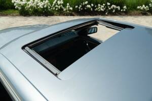 Afbeelding 9/50 van Mercedes-Benz 380 SEC (1982)