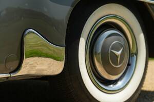 Imagen 25/50 de Mercedes-Benz 190 SL (1962)