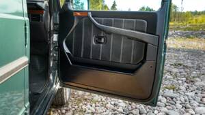 Bild 17/45 von Mercedes-Benz 300 GE (lang) (1991)