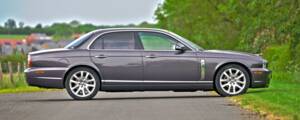 Image 8/50 de Jaguar XJ 8 4.2 (2009)