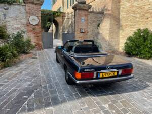 Image 3/7 of Mercedes-Benz 380 SL (1985)