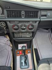 Bild 48/69 von Mercedes-Benz 190 E 1.8 Avantgarde &quot;Rosso&quot; (1991)