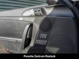 Immagine 13/26 di Porsche 911 Carrera (2011)