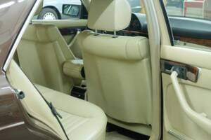 Bild 42/50 von Mercedes-Benz 380 SE (1984)