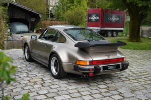 Immagine 6/14 di Porsche 911 Turbo 3.3 Flatnose (1982)