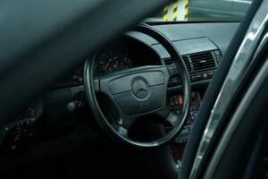 Bild 44/50 von Mercedes-Benz S 350 Turbodiesel (1994)