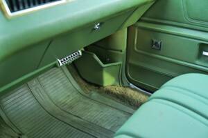 Image 36/44 of Chevrolet Impala (1974)