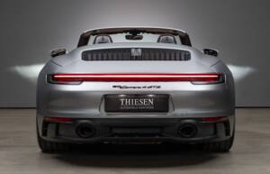 Image 11/31 de Porsche 911 Carrera 4 GTS (2024)