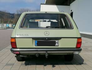 Immagine 7/55 di Mercedes-Benz 300 TD (1979)