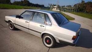 Image 15/94 de Audi 80 CD 5S (1982)