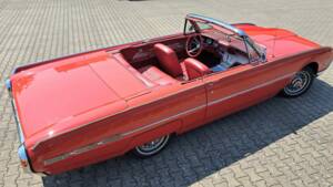 Image 4/7 of Ford Thunderbird (1962)