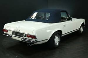 Image 6/50 of Mercedes-Benz 280 SL (1968)