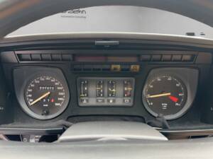 Image 15/23 of Jaguar XJ-S V12 (1990)