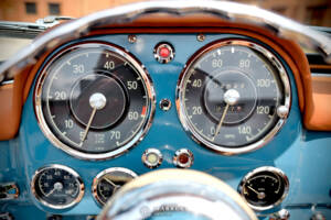 Image 45/58 de Mercedes-Benz 190 SL (1962)