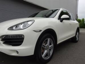 Bild 28/99 von Porsche Cayenne S (2010)
