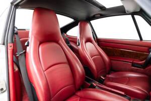 Immagine 25/32 di Porsche 911 Carrera (1994)