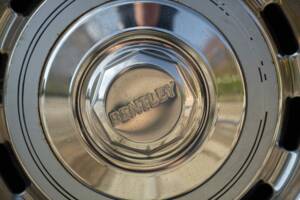 Image 27/50 of Bentley T 1 (1975)