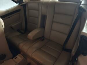 Image 15/22 of Mercedes-Benz E 220 (1996)