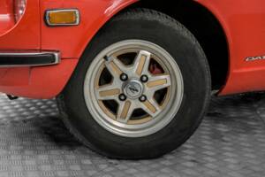 Image 4/50 of Datsun 240 Z (1974)