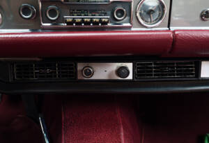 Image 17/21 de Mercedes-Benz 280 SL (1970)