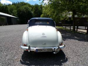 Image 13/23 of Mercedes-Benz 220 Cabriolet A (1954)