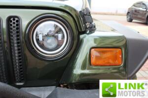 Image 9/10 of Jeep Wrangler Sport 2.5 (1998)