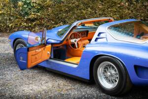 Image 3/10 de Bizzarrini GT Strada 5300 (1967)