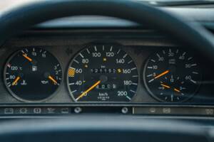 Immagine 24/73 di Mercedes-Benz 190 D 2.5 (1990)