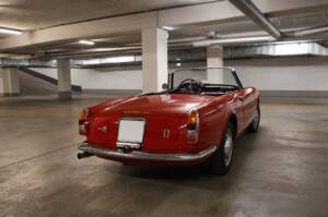 Image 29/31 of Alfa Romeo 2600 Spider (1964)