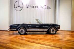 Image 7/31 de Mercedes-Benz 280 SL (1968)
