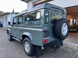 Afbeelding 26/29 van Land Rover Defender 110 (2014)