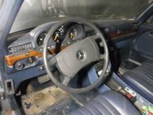 Image 12/38 of Mercedes-Benz 450 SE (1977)