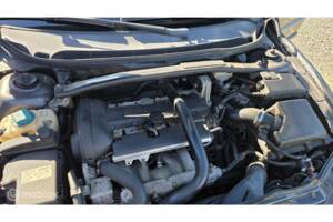 Bild 25/34 von Volvo XC70 2.5T AWD (2006)