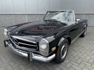 Image 5/36 of Mercedes-Benz 280 SL (1968)