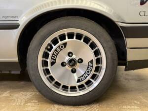 Immagine 13/18 di BMW 316 (1987)