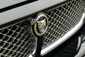 Image 26/50 of Jaguar XJ 8 4.2 (2008)