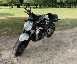 Immagine 2/11 di MV Agusta Brutale 910 R (2007)