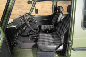 Image 11/18 of Mercedes-Benz 300 GD (SWB) (1984)