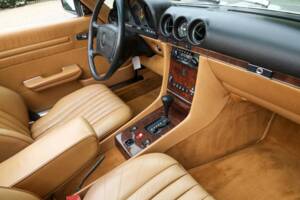 Image 28/50 de Mercedes-Benz 560 SL (1988)