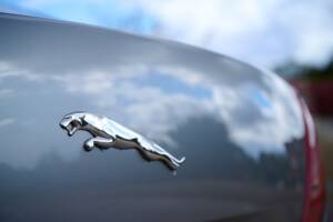 Bild 7/50 von Jaguar XJ 5.0 (2010)