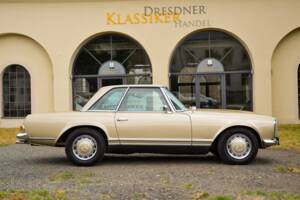 Image 21/56 de Mercedes-Benz 280 SL (1970)