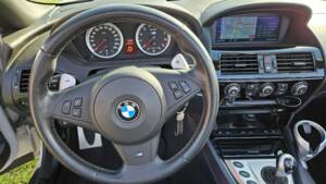 Image 18/63 de BMW M6 (2007)