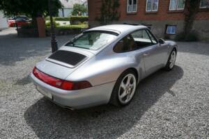 Image 6/20 of Porsche 911 Carrera (1996)