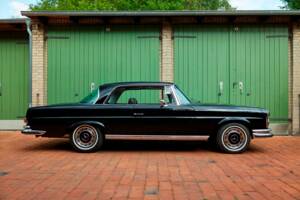 Imagen 12/199 de Mercedes-Benz 280 SE 3,5 (1971)