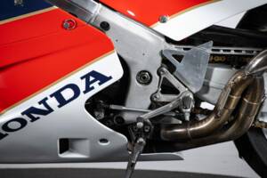Immagine 16/48 di Honda VFR 750R RC 30 (1988)