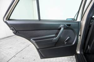Image 21/50 of Mercedes-Benz 190 D (1986)