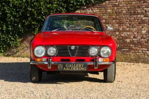 Imagen 10/50 de Alfa Romeo 2000 GT Veloce (1972)