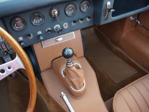 Image 42/50 de Jaguar Type E 4.2 (1967)
