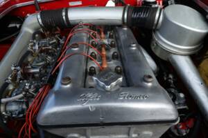 Image 27/50 of Alfa Romeo 2600 Spider (1962)